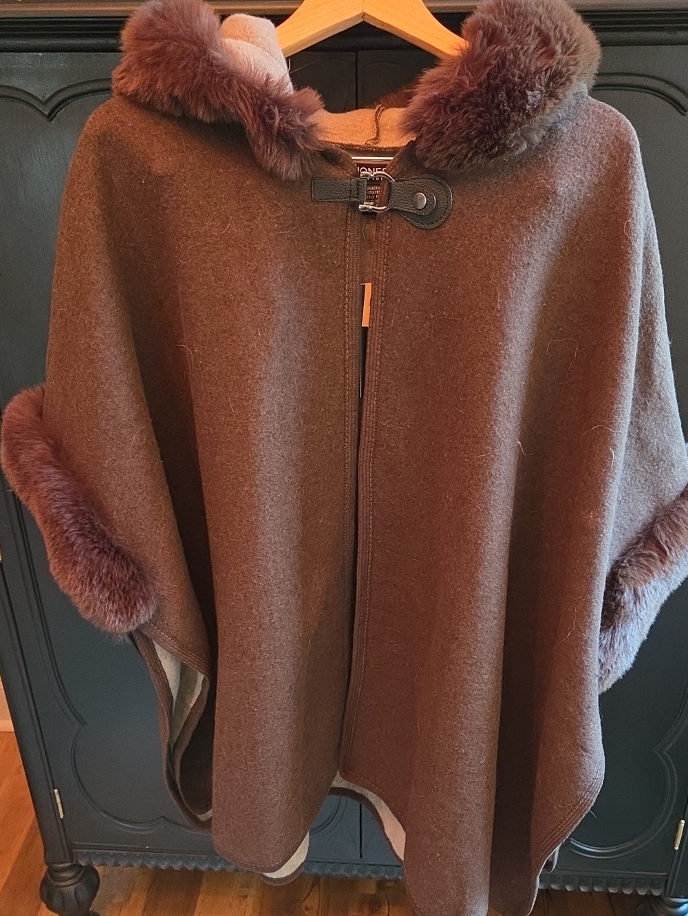 Jones of New York Brown Faux-Fur Trim Women's Wool-Blend Cape Sweater